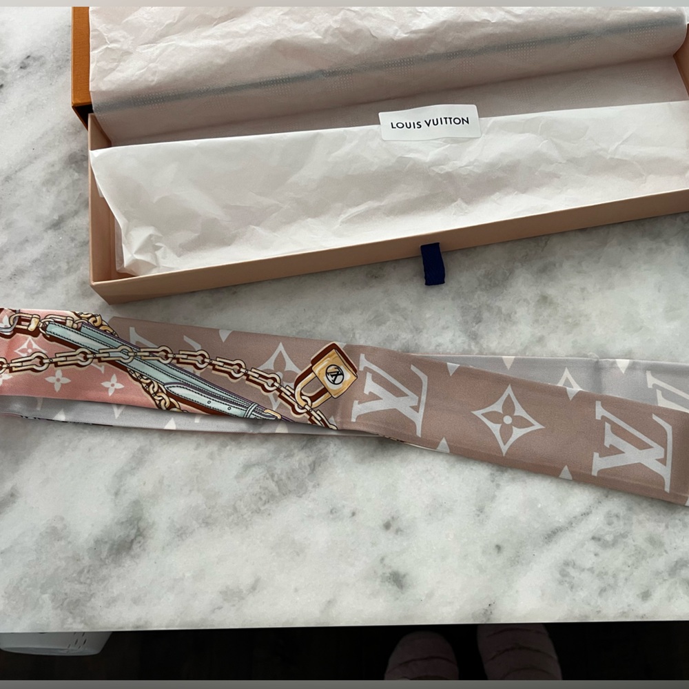 Louis Vuitton Ultimate Monogram BB Bandeau twilly scarf - brand new with box! - Picture 5 of 8